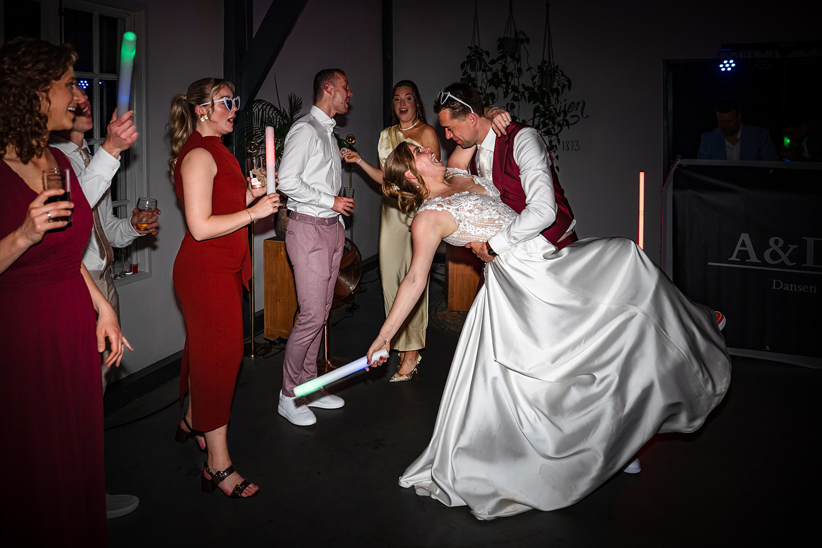 Openingsdans tijdens het feest